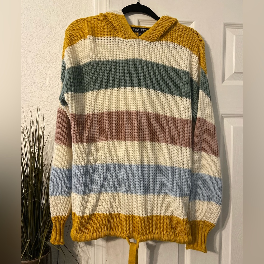 Womens Sweater w/Hood